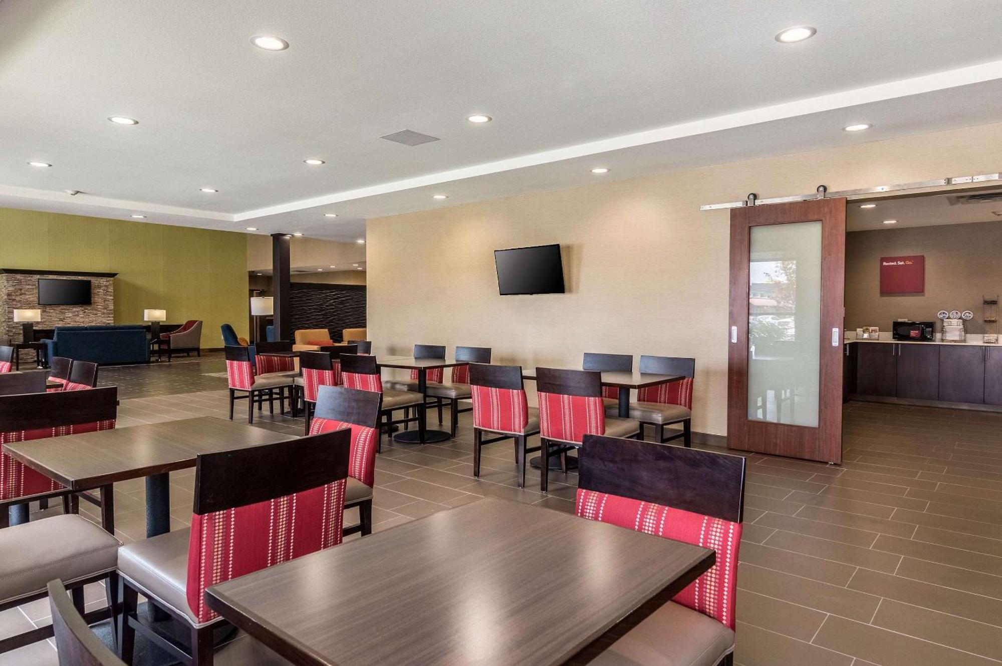 Comfort Suites Meridian And I-40 Оклахома-Сити Экстерьер фото