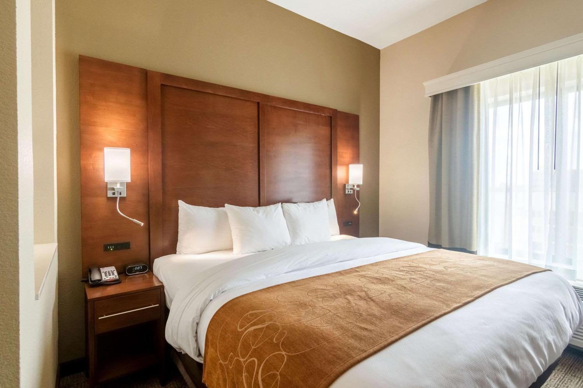 Comfort Suites Meridian And I-40 Оклахома-Сити Экстерьер фото