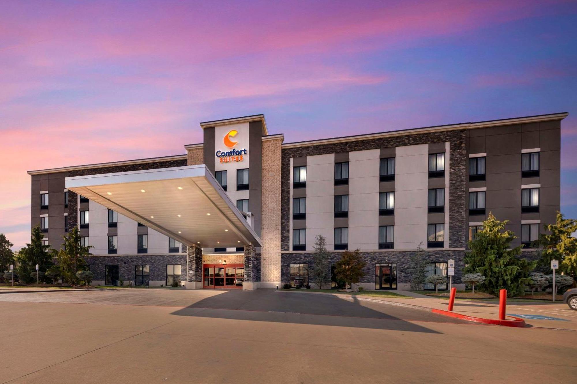 Comfort Suites Meridian And I-40 Оклахома-Сити Экстерьер фото