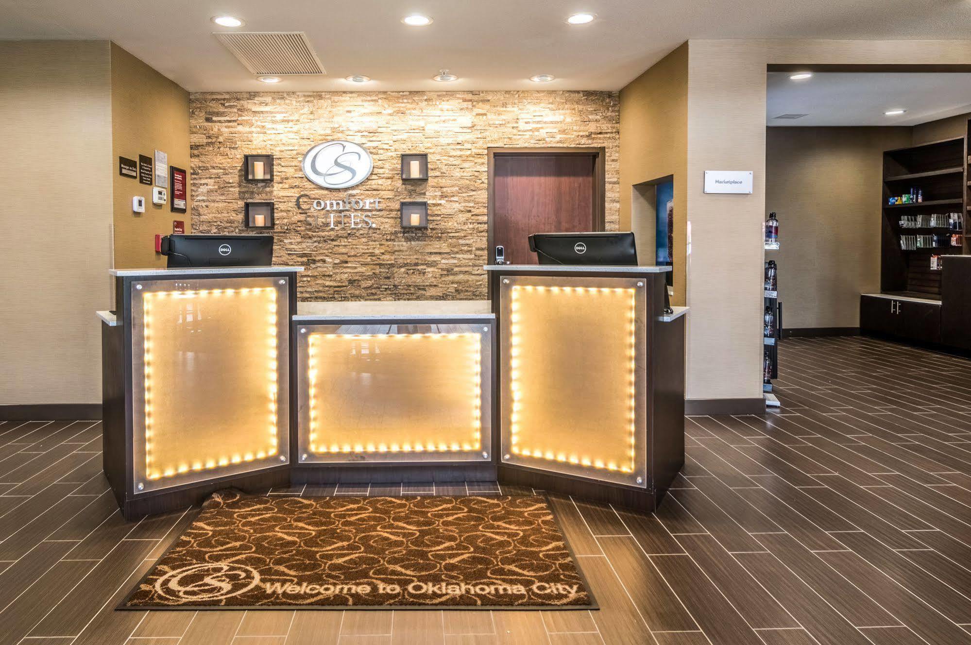 Comfort Suites Meridian And I-40 Оклахома-Сити Экстерьер фото