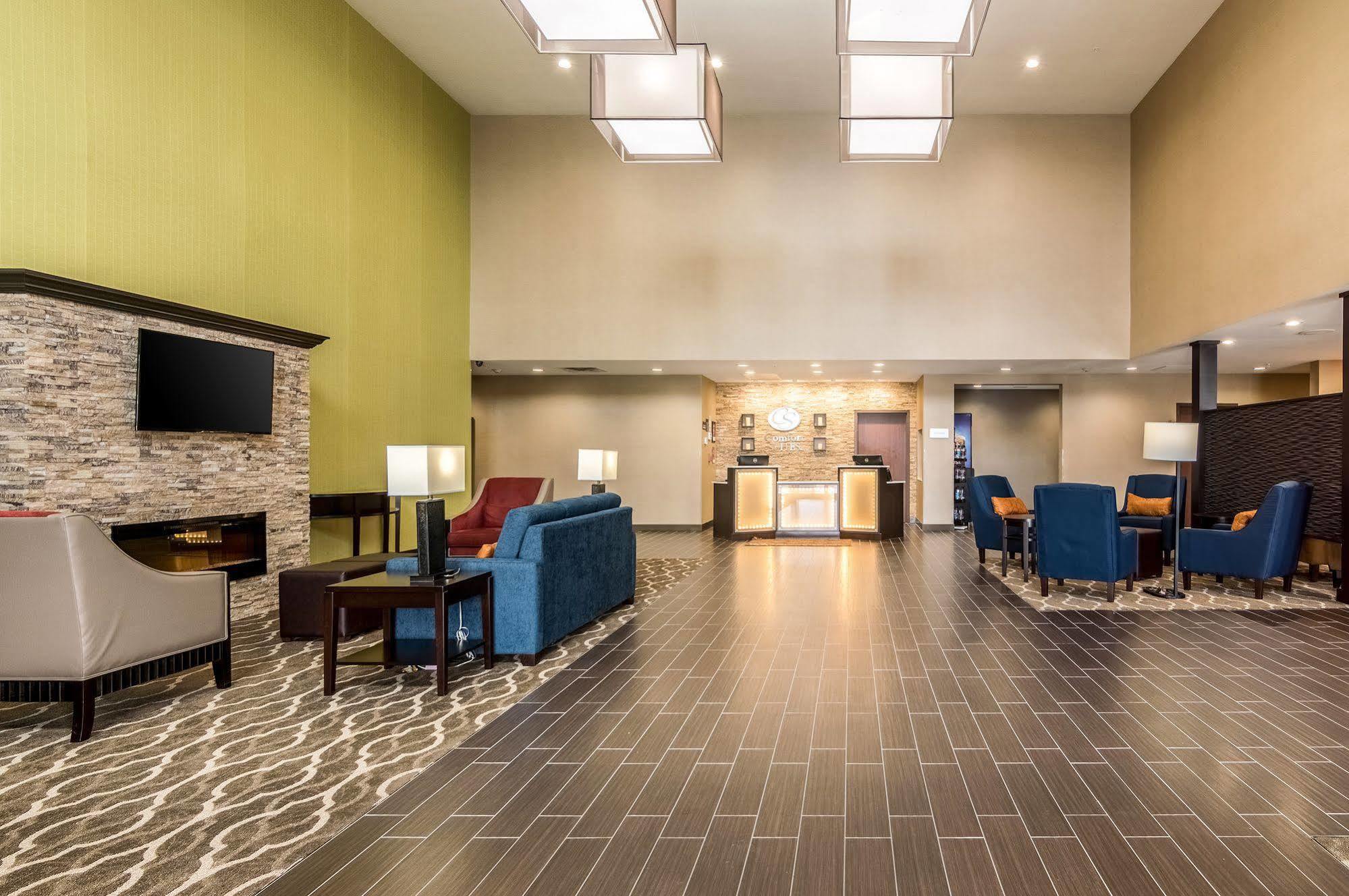 Comfort Suites Meridian And I-40 Оклахома-Сити Экстерьер фото