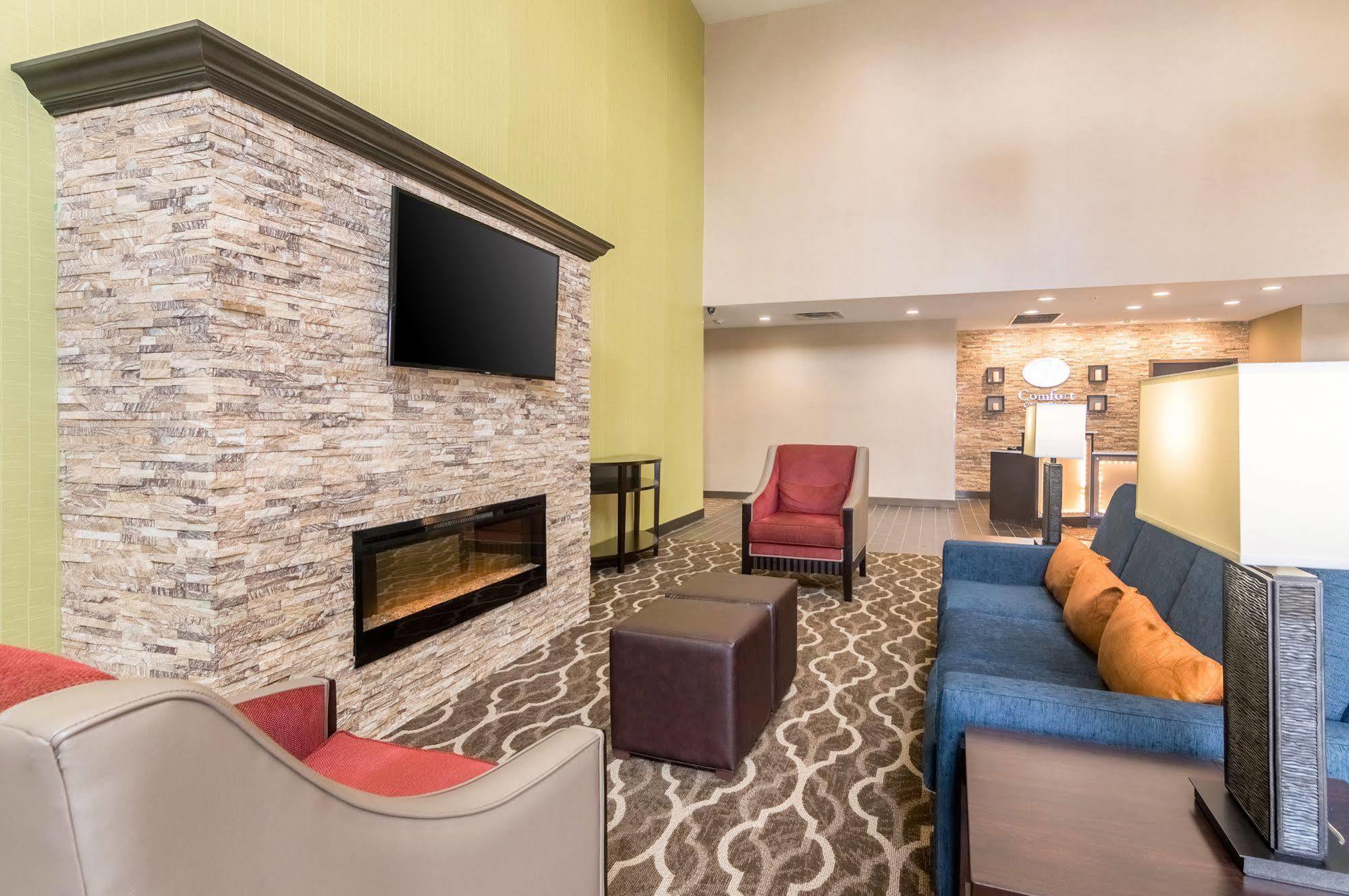 Comfort Suites Meridian And I-40 Оклахома-Сити Экстерьер фото